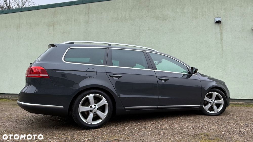 Volkswagen Passat 2.0 TDI BlueMotion Technology Exclusive - 22