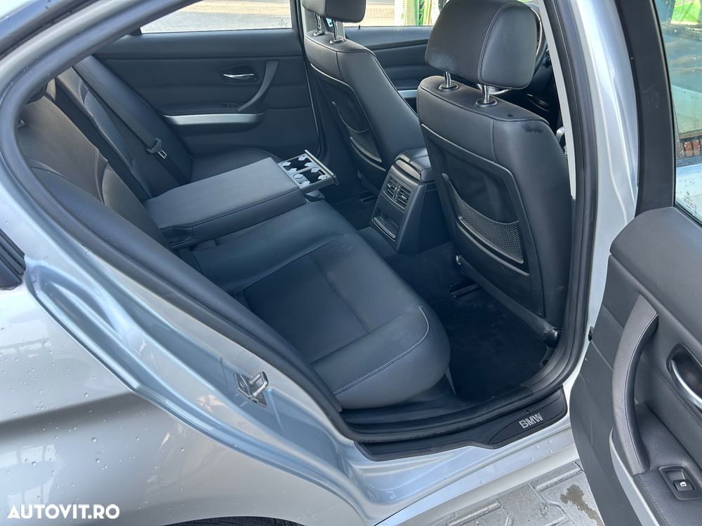 BMW Seria 3 320d DPF Aut. Edition Exclusive - 20
