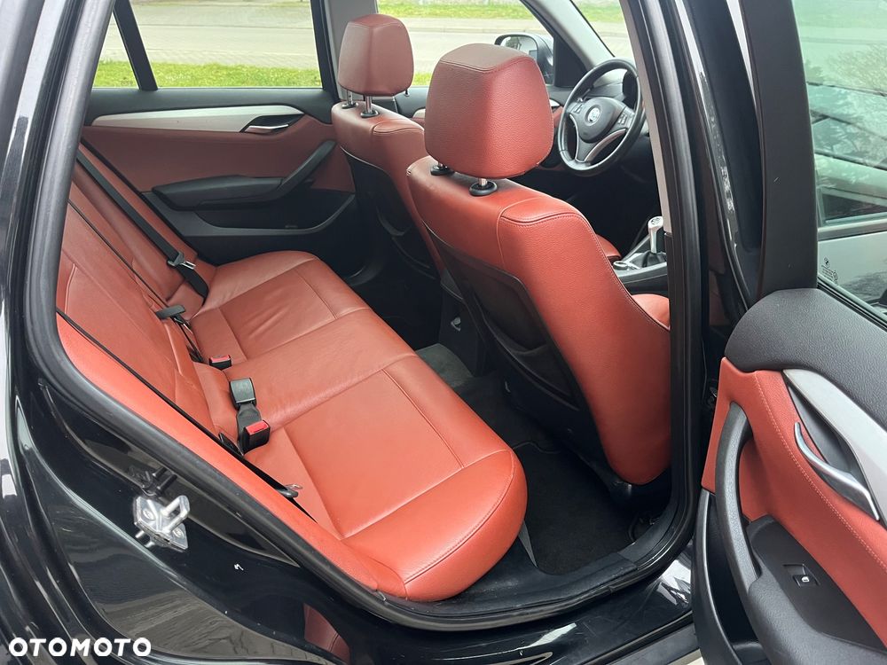 BMW X1 sDrive20d - 13