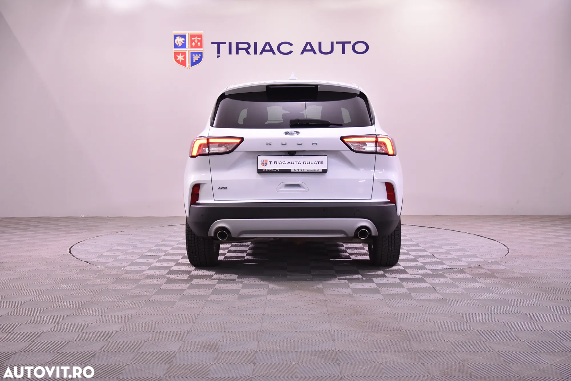 Ford Kuga - 4