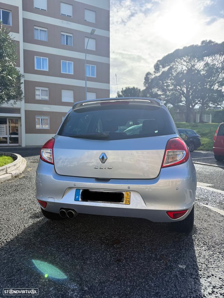 Renault Clio 1.2 16V Confort 130g - 6