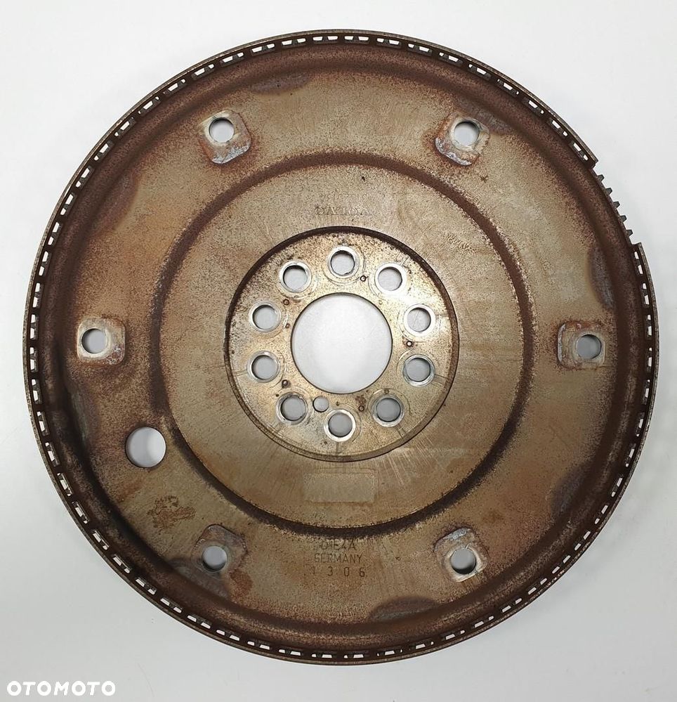 KOŁO ZAMACHOWE 31325134 VOLVO S80 II - 1