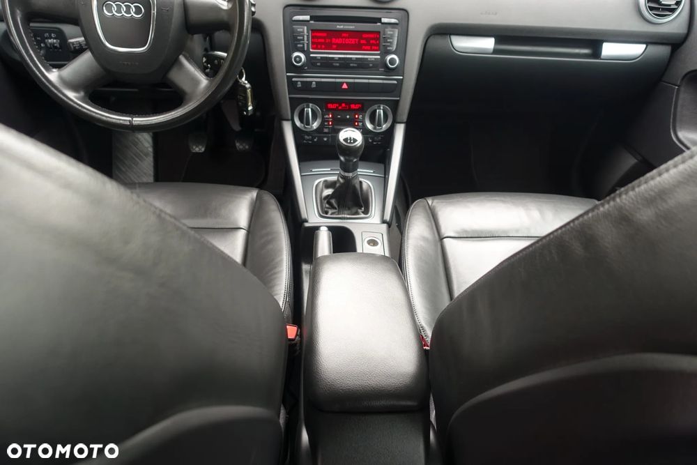 Audi A3 Sportback 1.6 TDI DPF Ambition - 24