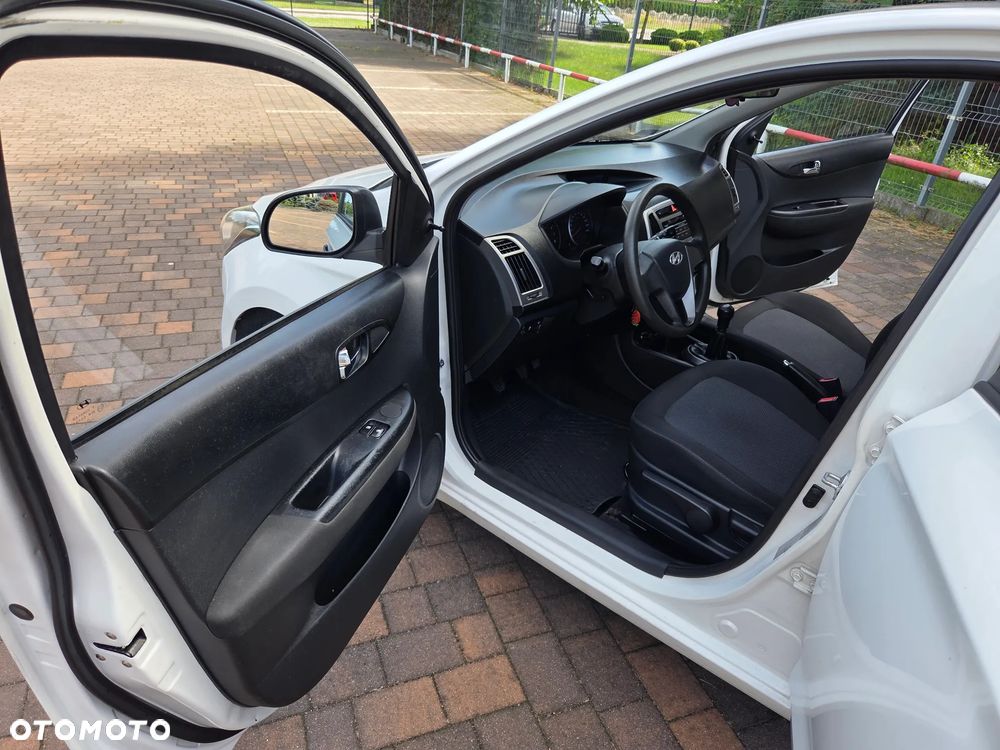 Hyundai i20 - 13