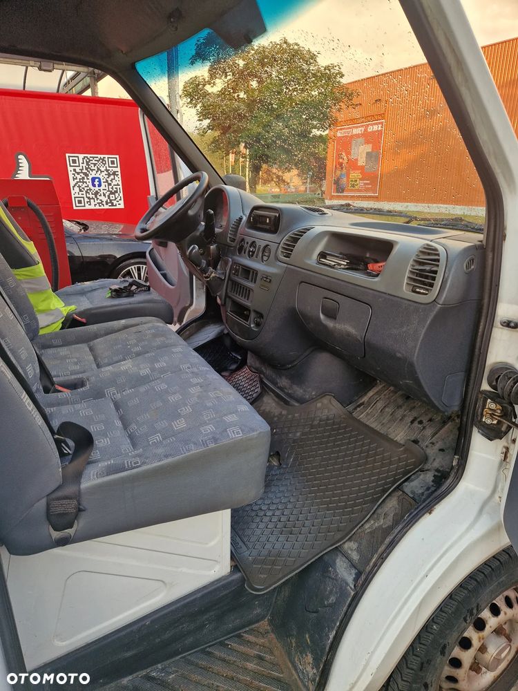 Mercedes-Benz Sprinter - 16