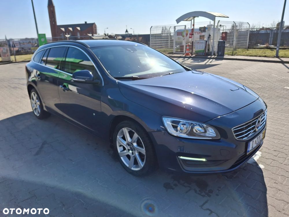Volvo V60 D2 Momentum - 3