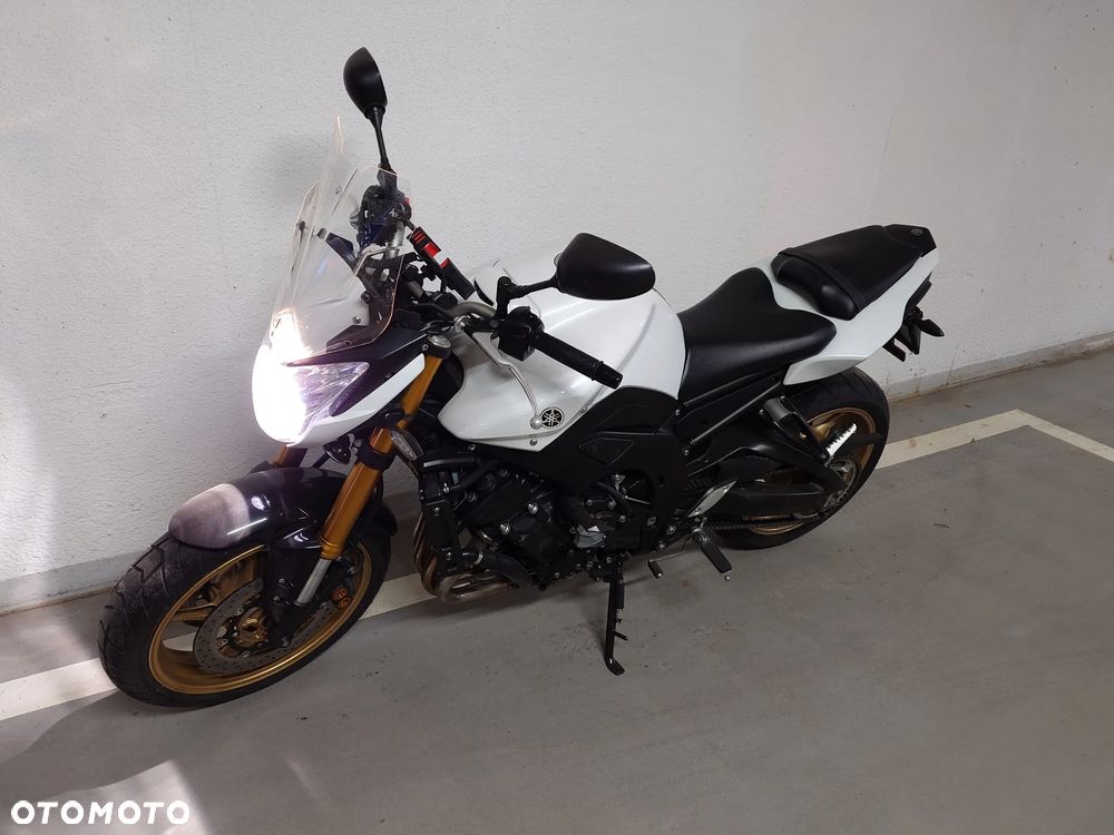 Yamaha FZ8 - 6
