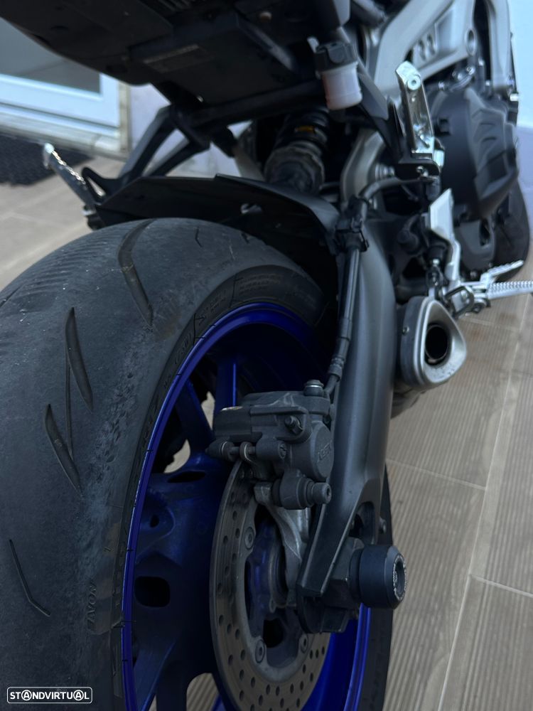 Yamaha MT-09 - 13