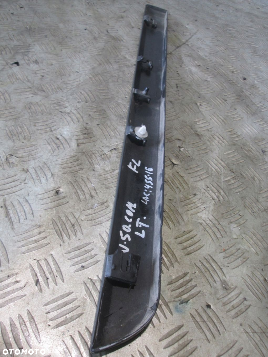 VOLVO V50 COMBI LISTWA DRZWI LEWY TYŁ 455/16 - 2
