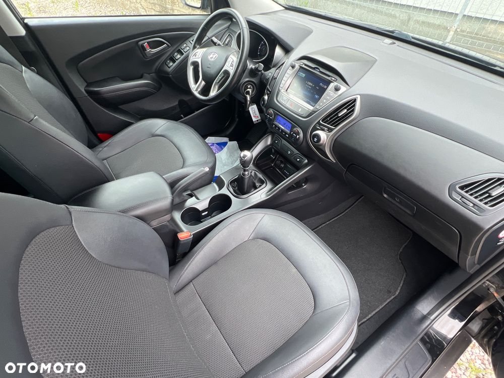 Hyundai ix35 1.6 2WD Fifa World Cup Edition - 21