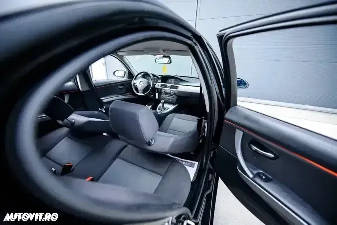 BMW Seria 3 320i Edition Sport - 19