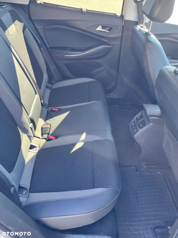 Opel Grandland X 1.6 T Elite S&S - 11
