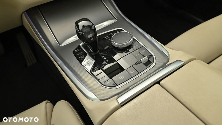 BMW X5 xDrive45e - 12