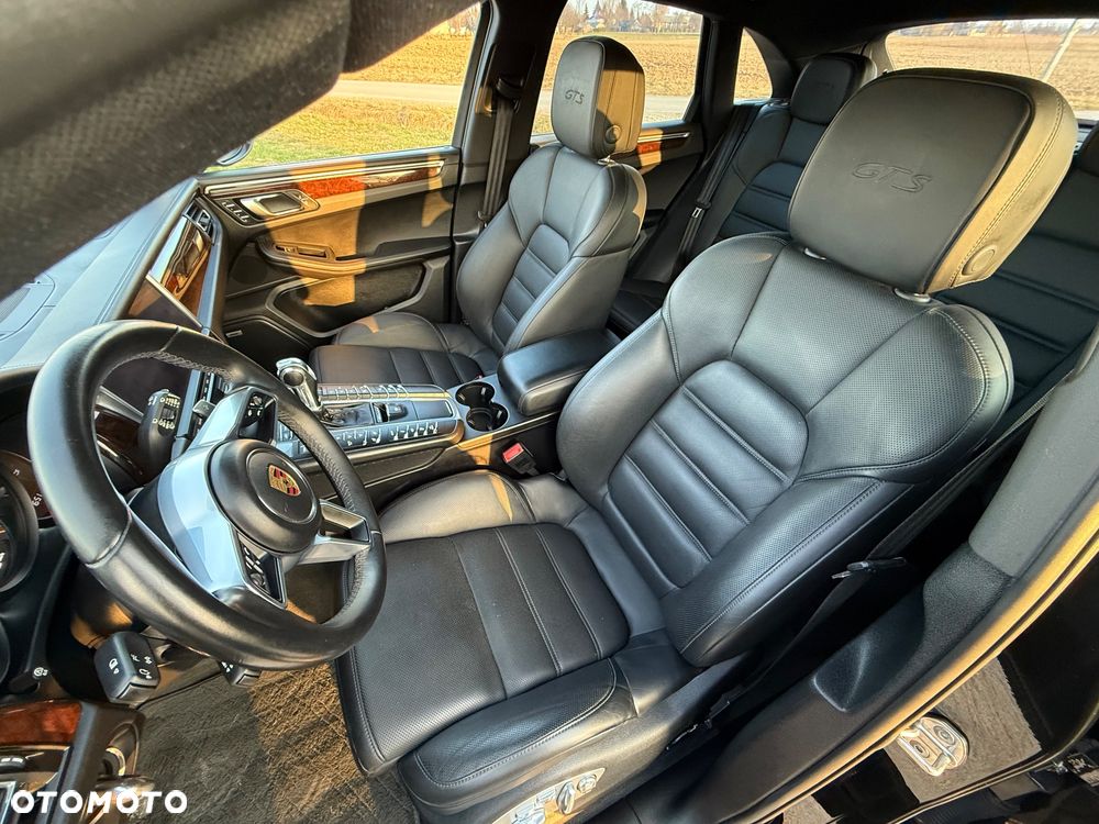 Porsche Macan - 10