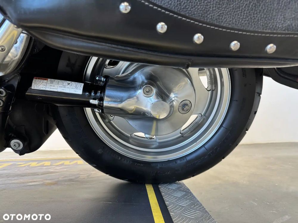 Suzuki VL 1500 Intruder LC - Boulevard C90 - 24