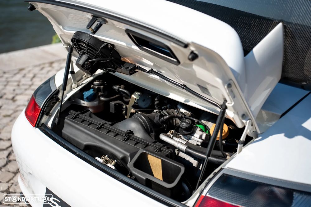 Porsche 911 (996) GT3 RS - 12