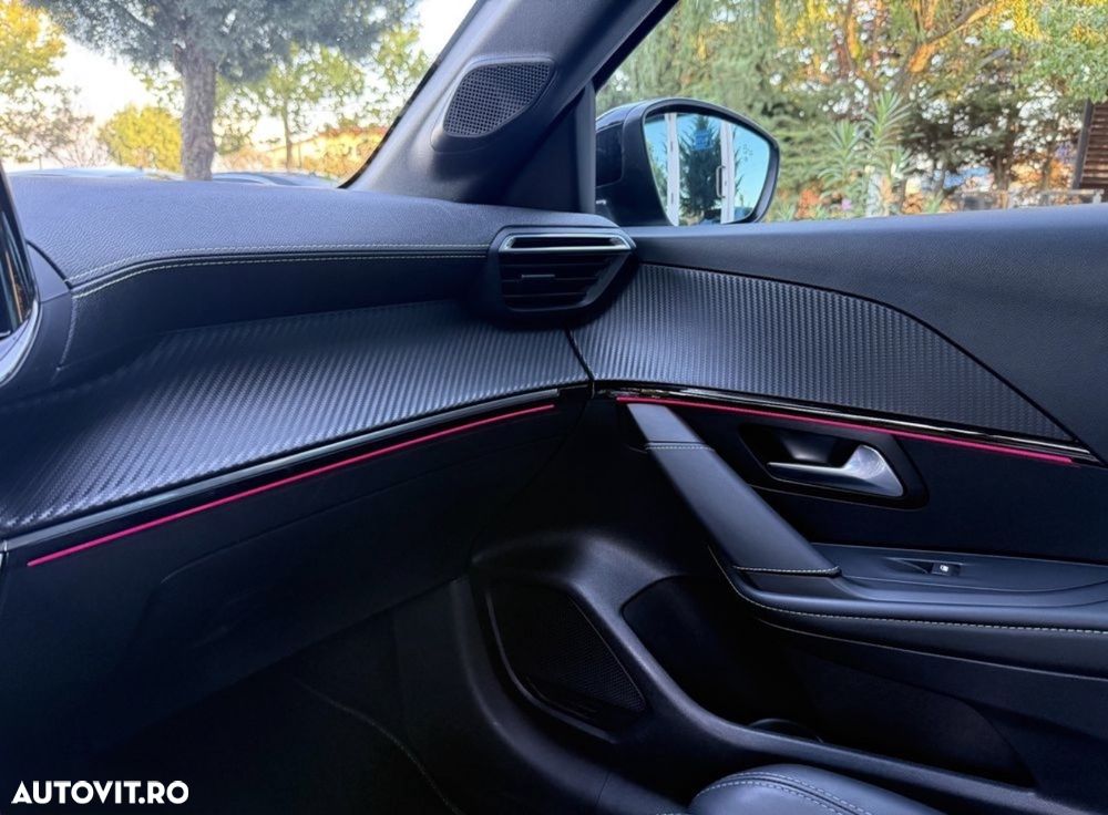 Peugeot 208 1.2 L PureTech STT EAT8 GT Pack - 24