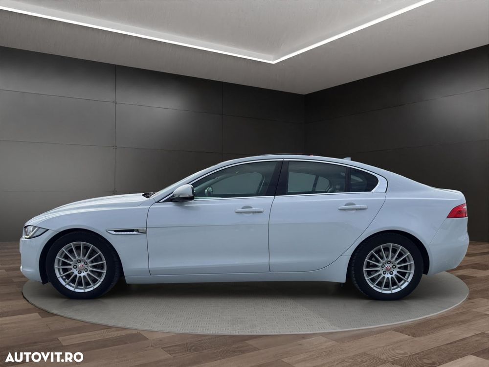 Jaguar XE - 20