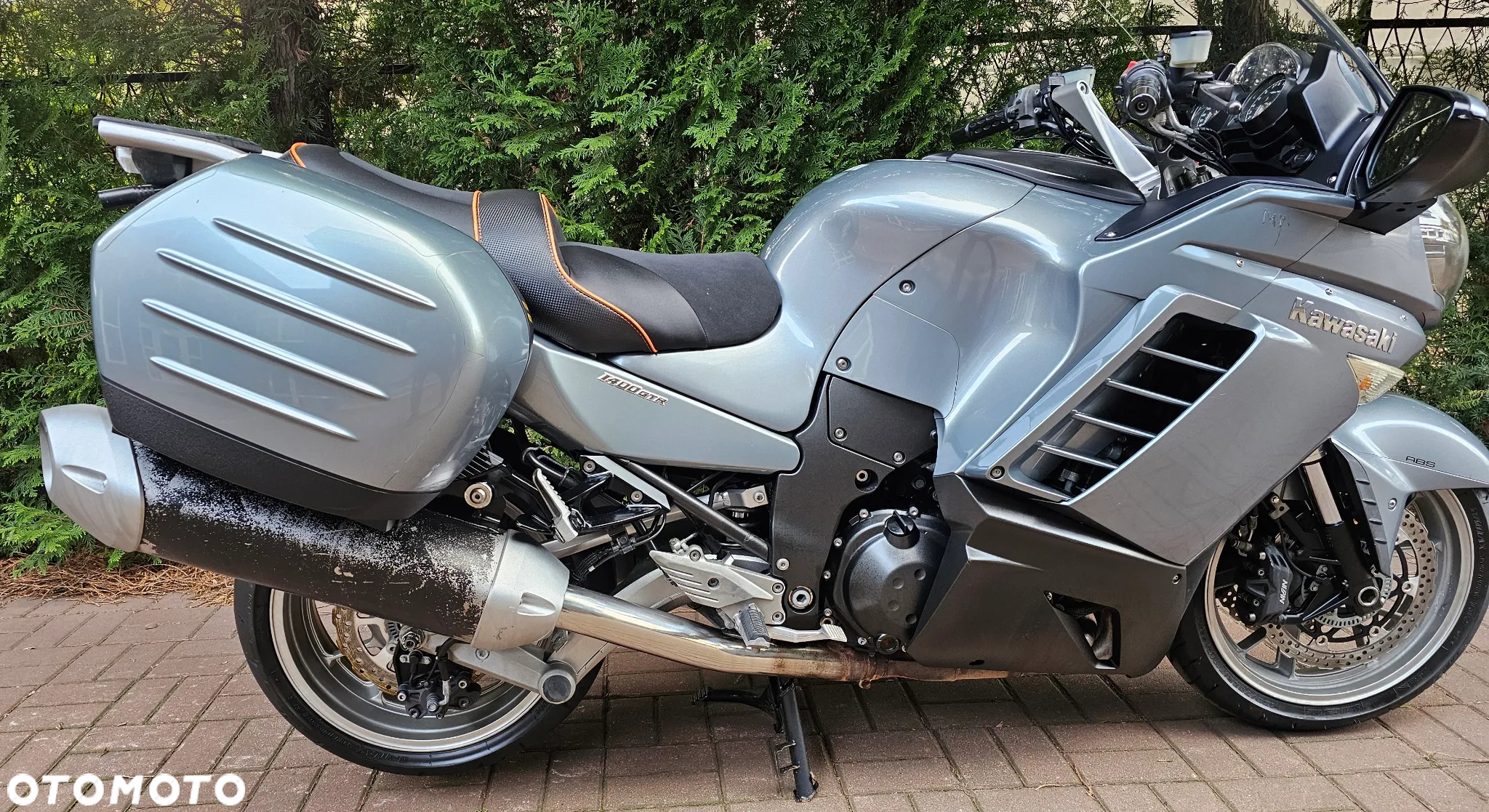 Kawasaki GTR - 8