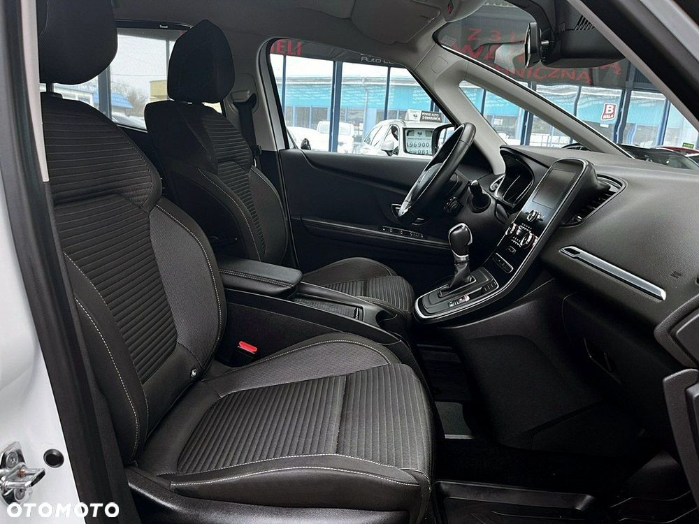 Renault Grand Scenic - 12