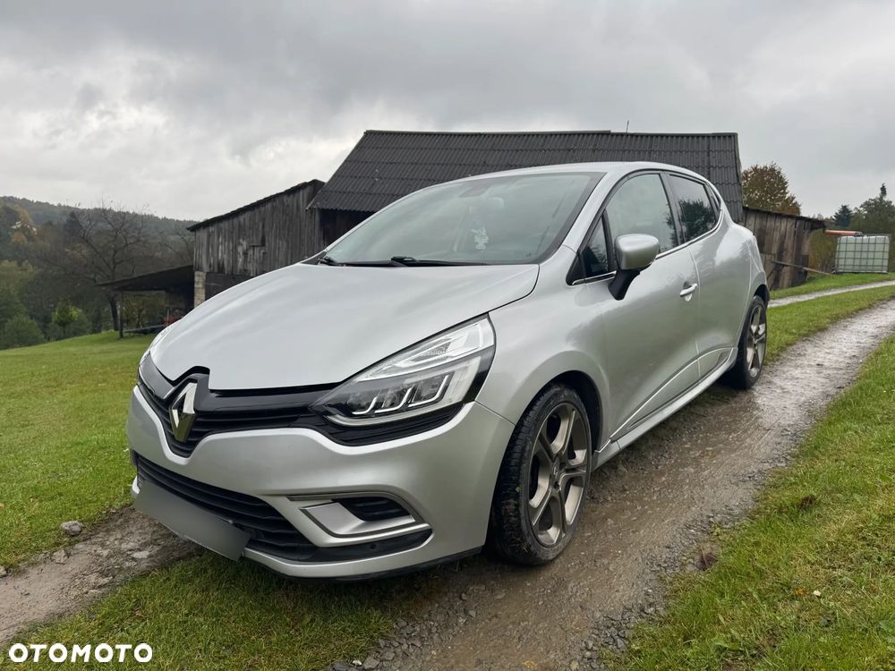 Renault Clio - 6