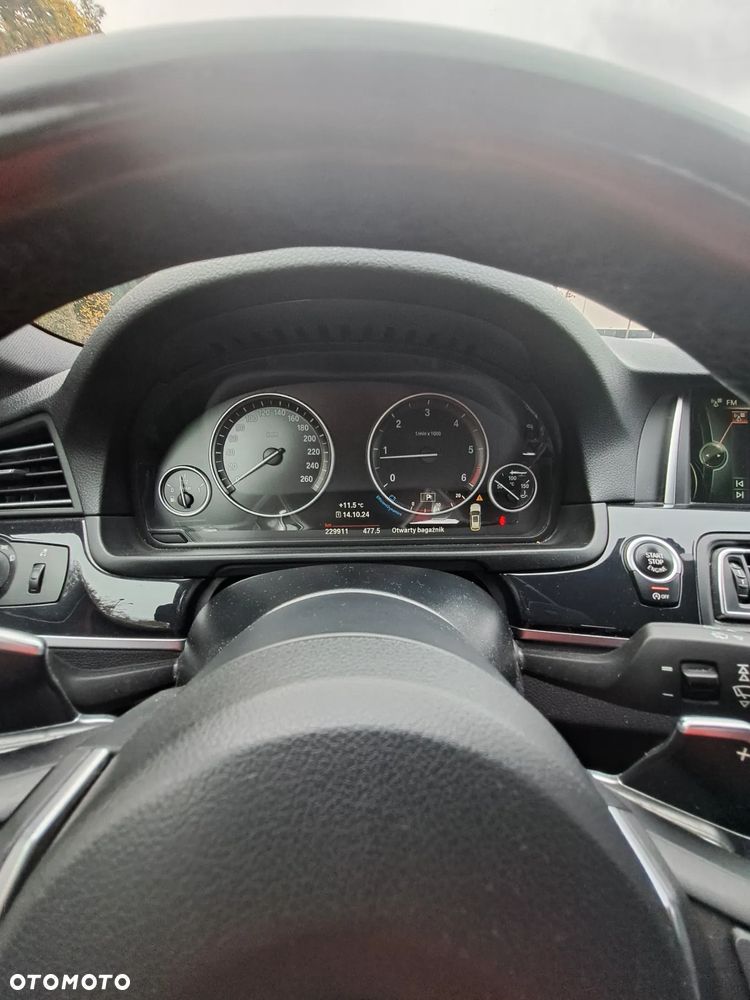 BMW Seria 5 520d xDrive Luxury Line - 14