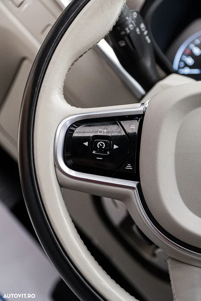 Volvo S90 D5 AWD Inscription - 24