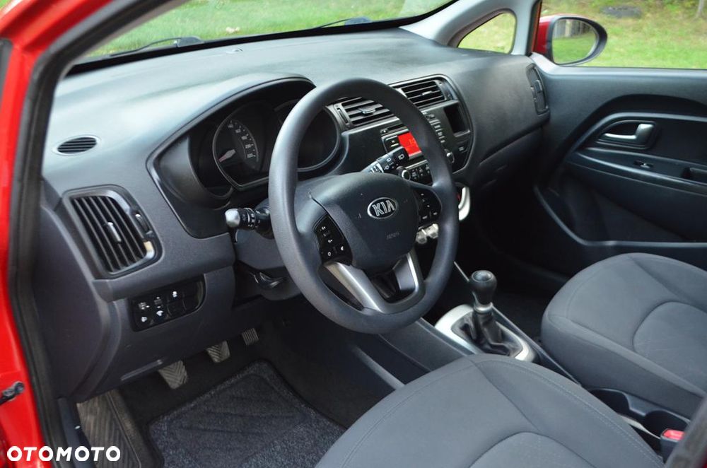 Kia Rio 1.2 Attract - 18