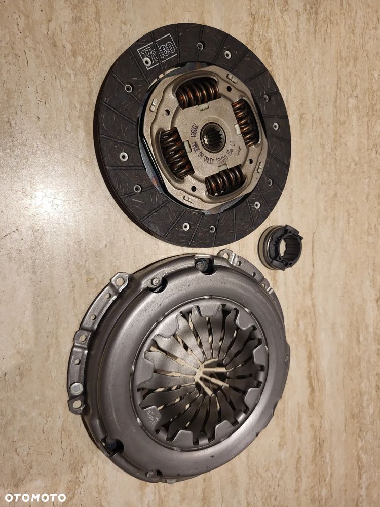 Zestaw sprzęgła z łożyskiem wyciskowym 200mm MINI (R50, R53), (R52), (R56) 1.6 06.01-11.13 - 4