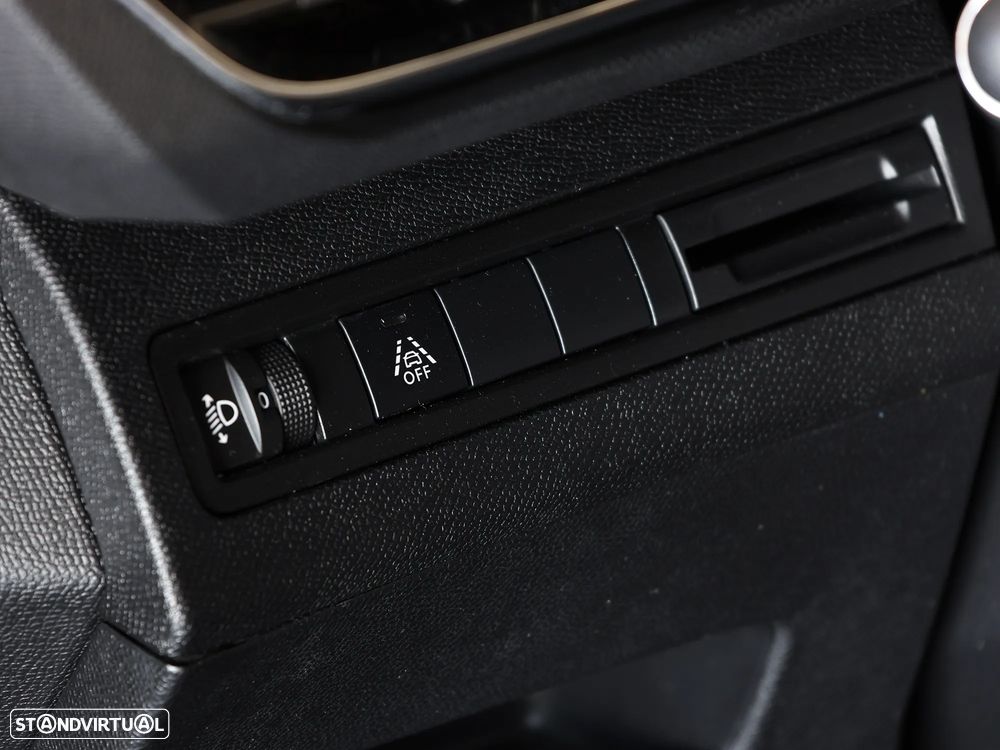 Peugeot 3008 1.2 PureTech Allure EAT8 - 51