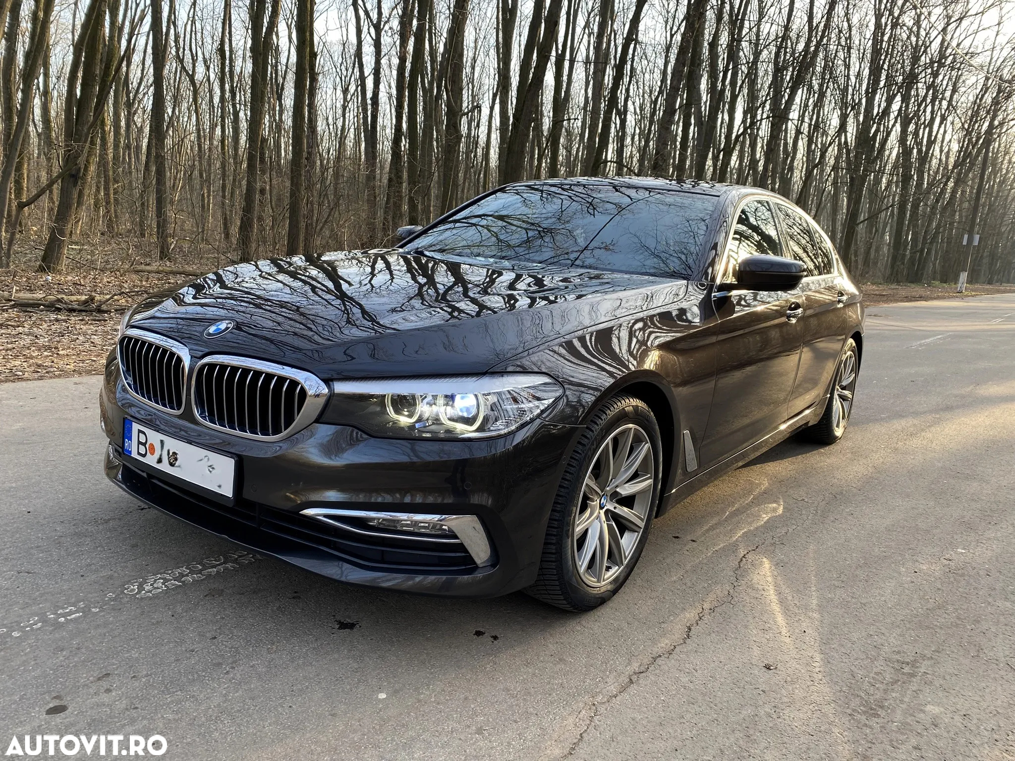 BMW Seria 5 520d Aut. Luxury Line - 2