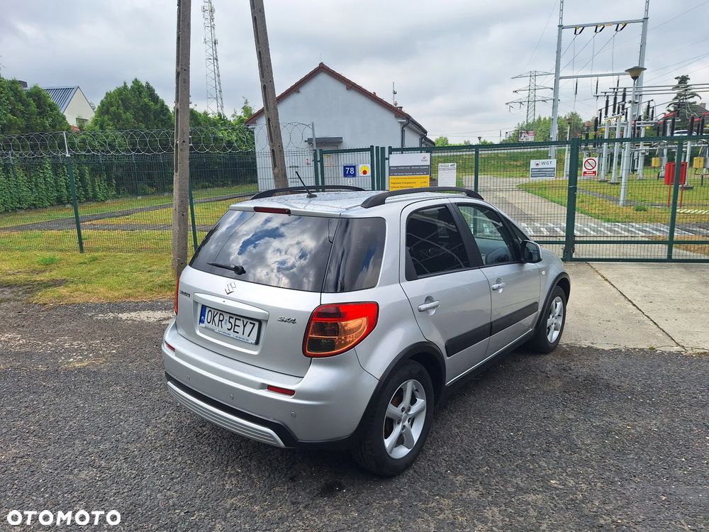 Suzuki SX4 1.6 GS / Premium - 17