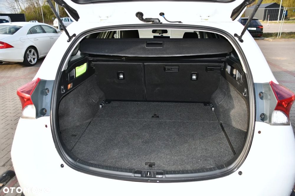 Toyota Auris 1.8 HSD Luna - 20