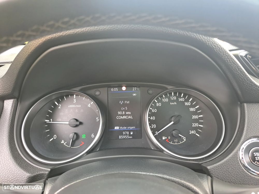 Nissan Qashqai 1.5 dCi N-Connecta J18 - 33