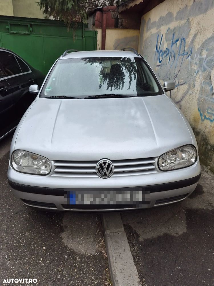 Volkswagen Golf - 1