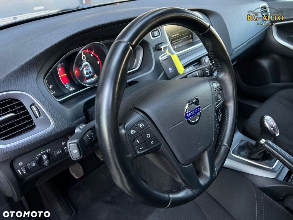 Volvo V40 - 34