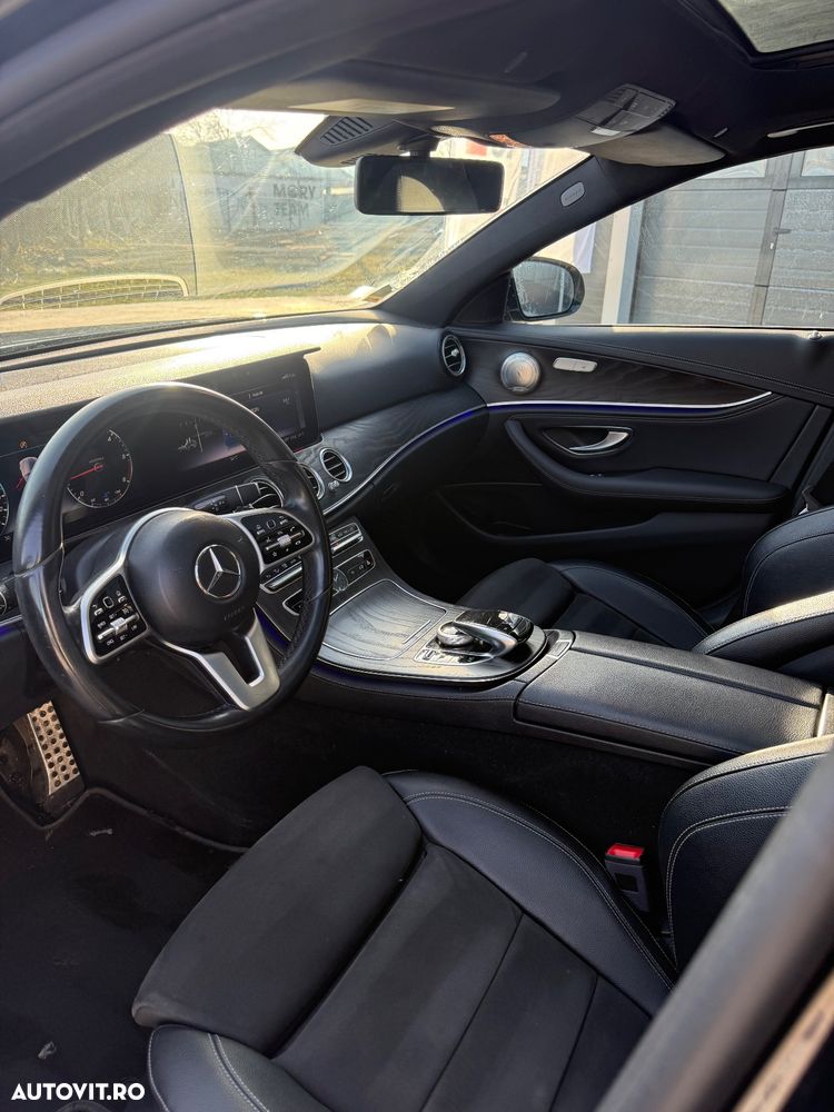 Mercedes-Benz E 220 d T 9G-TRONIC AMG Line - 4