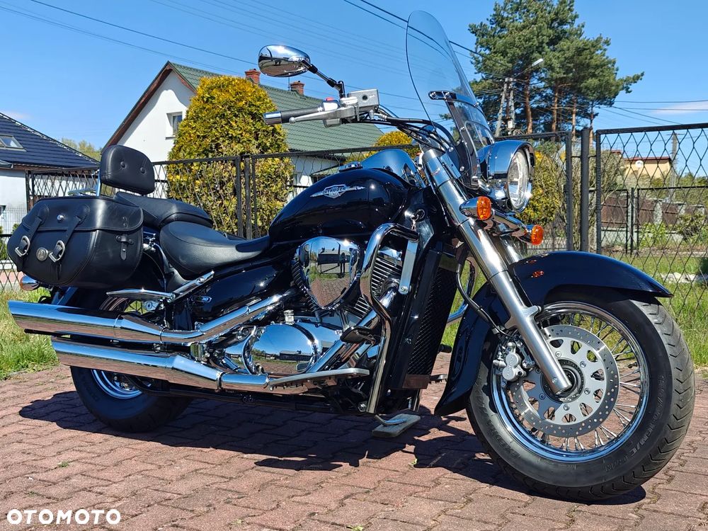 Suzuki Intruder - 1