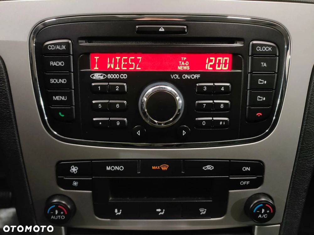 Ford Galaxy - 11