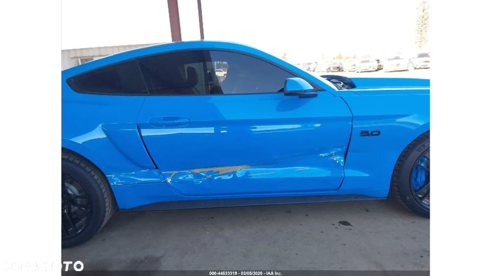 Ford Mustang 5.0 V8 GT - 8