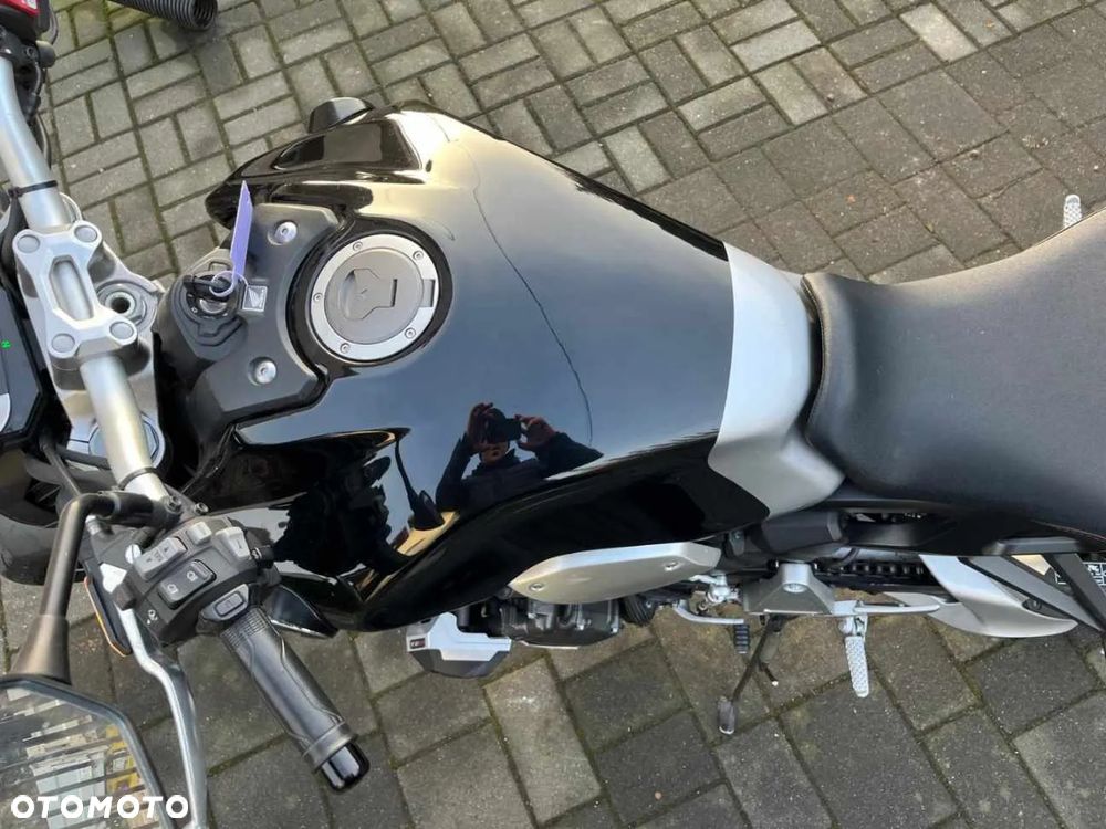 Honda CB - 10