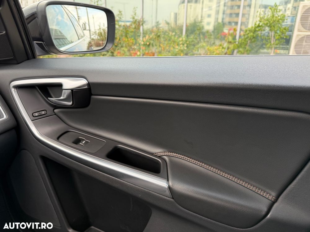 Volvo XC 60 - 24