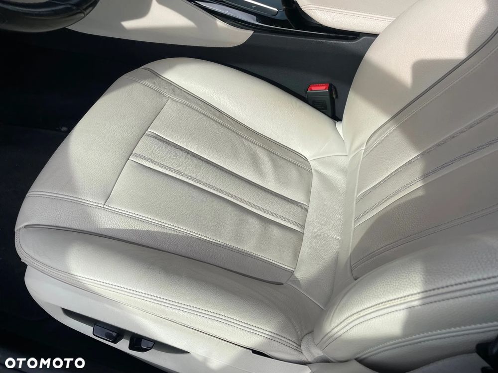 BMW Seria 5 520d Luxury Line - 11