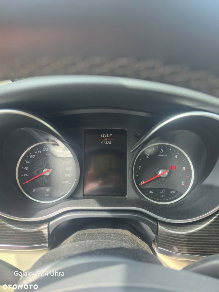 Mercedes-Benz Klasa V 300 d 4-Matic Avantgarde 9G-Tronic (d³ugi) - 10