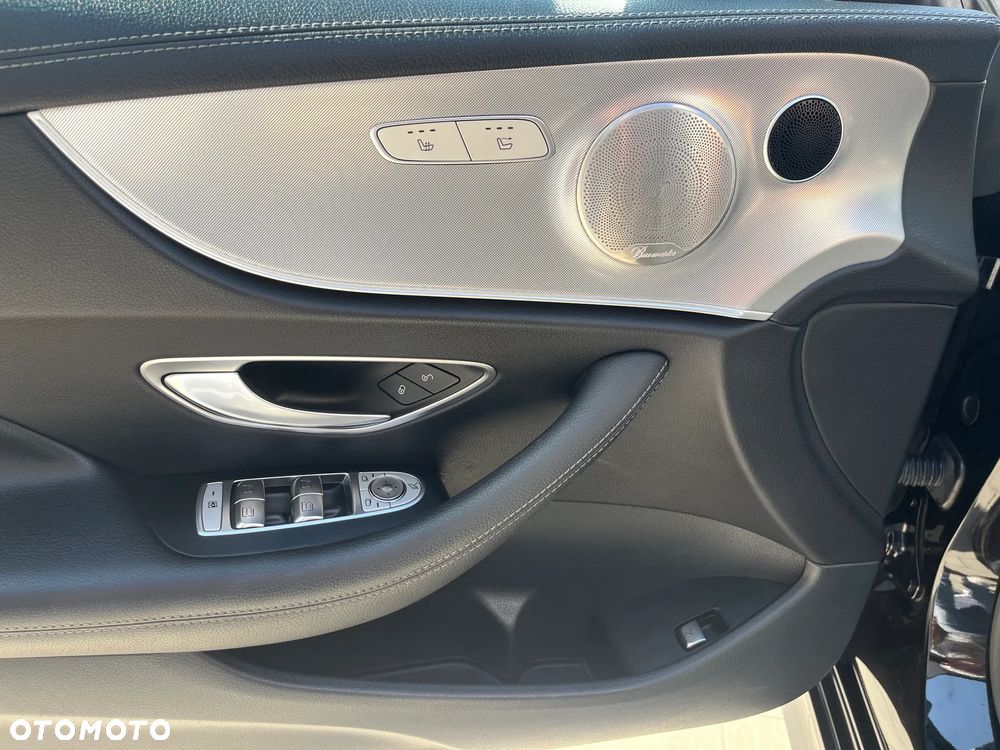 Mercedes-Benz Klasa E 200 4Matic 9G-TRONIC AMG Line - 13