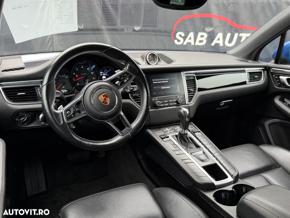 Porsche Macan - 4