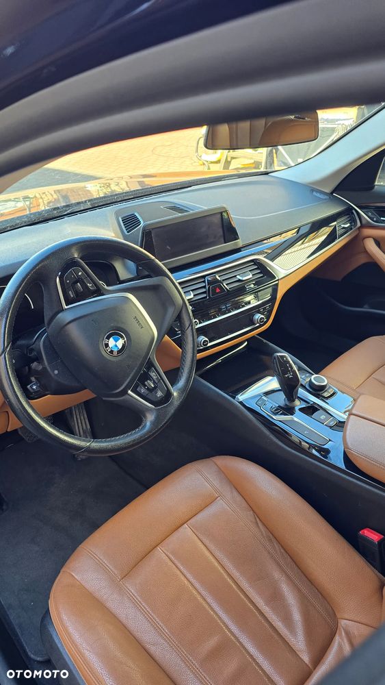 BMW Seria 5 520i GPF - 6