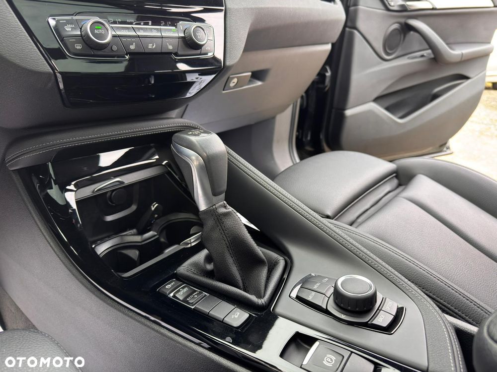 BMW X1 xDrive25i GPF M Sport - 11