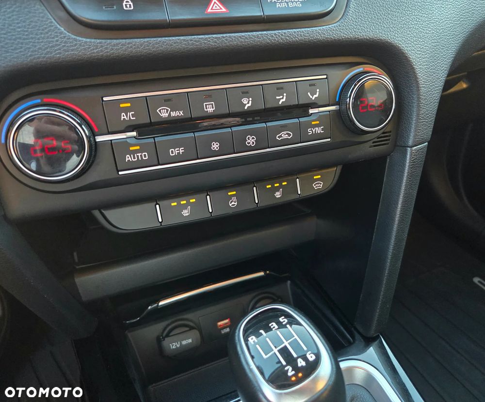 Kia Ceed 1.5 T-GDI Business Line Plus - 22