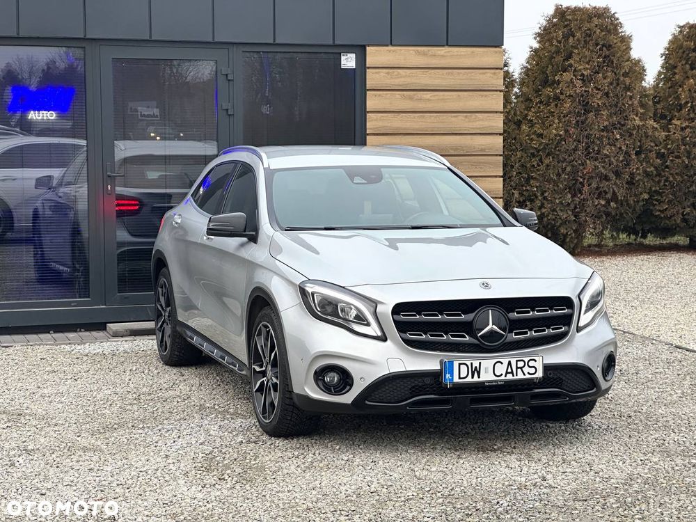 Mercedes-Benz GLA 180 d 7G-DCT AMG Line - 3